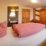 Tobadillerhof *